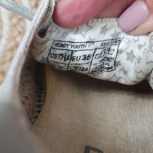 Hey Dude Wendy,  Silver Star Youth slip ones, Size 3Y - Picture 5 of 9